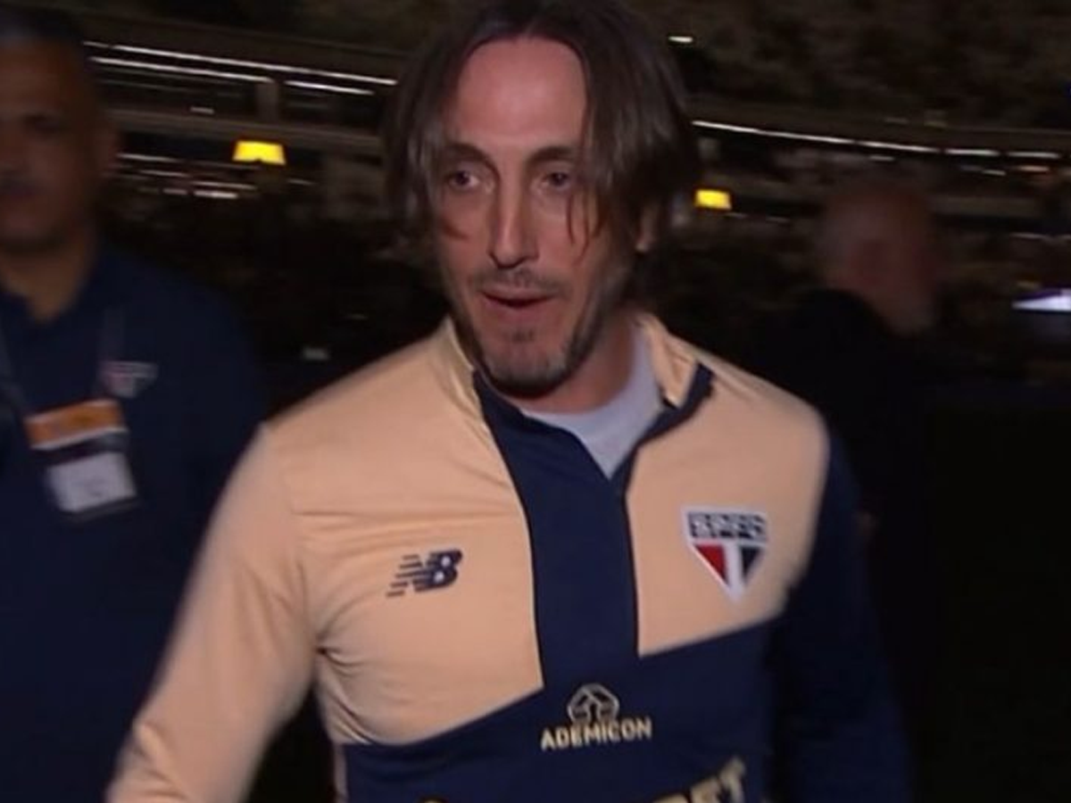 Luís Zubeldía, treinador do São Paulo, estava indignado com a atuação do VAR após partida contra o Atlético-MG (Reprodução)