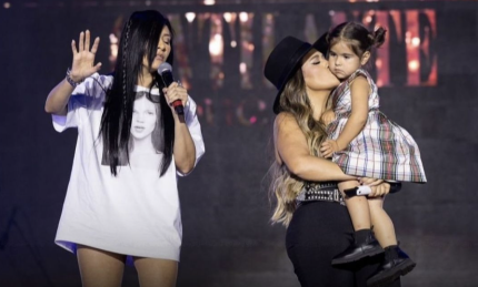 Saiba os bastidores da aparição supresa de Simaria no show de Simone