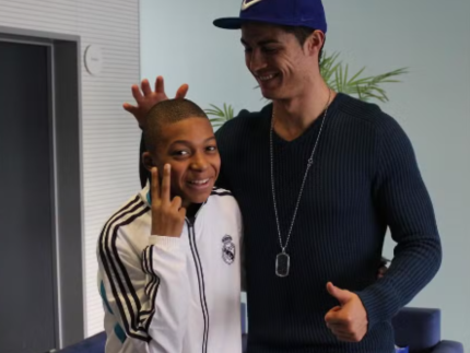 Uma das fotos postadas por Mbappé para anunciar sua entrada no time foi ao lado de CR7 (Instagram)