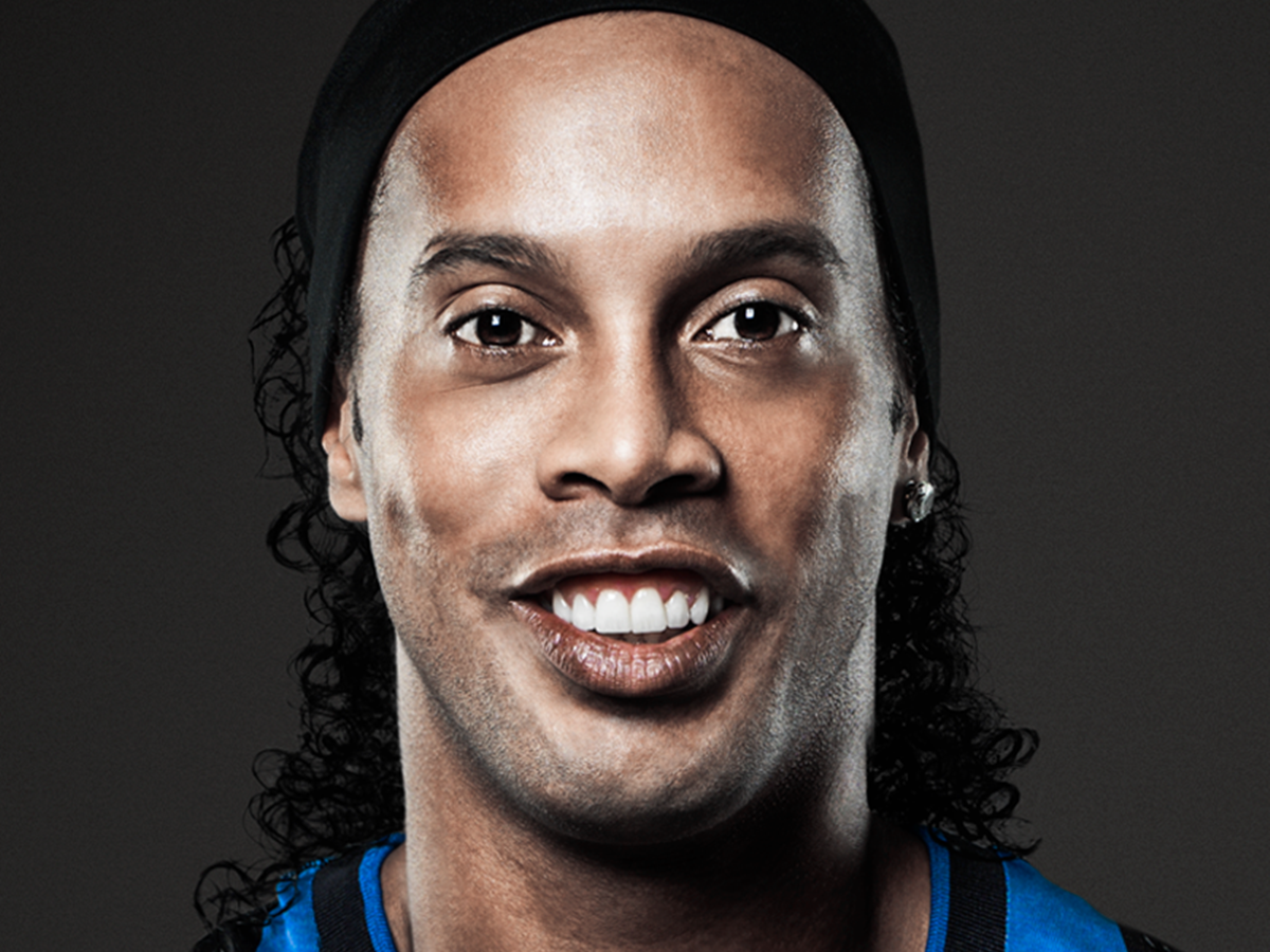 Ronaldinho Gaúcho vai passar as festas de final de ano em Muro Alto, Pernambuco / Reprodução / Montagem