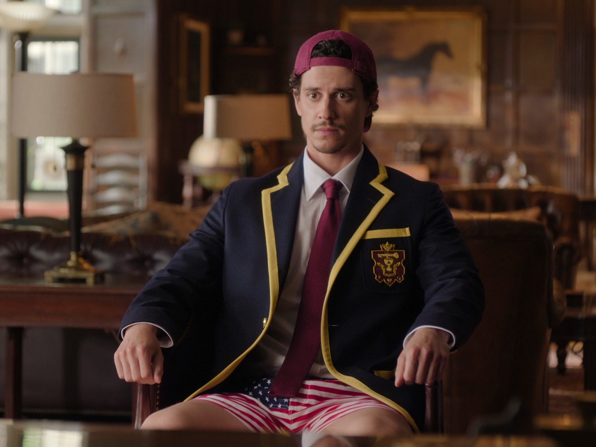 Série do momento, "Overcompensating" é a mais nova produção do Prime Video / Reprodução 