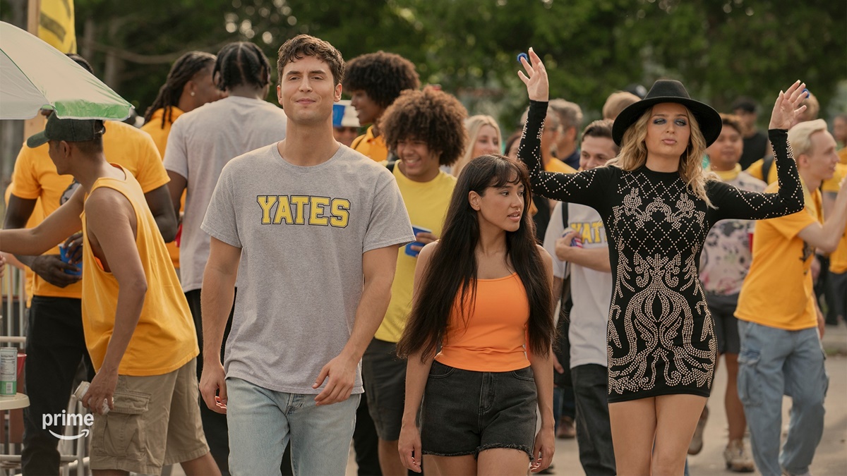 Série do momento, "Overcompensating" é a mais nova produção do Prime Video / Reprodução 