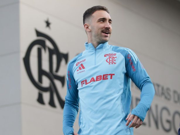 Flamengo recusa proposta de quase R$ 100 milhões do RB Leipzig por Léo Ortiz