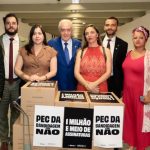 Com 1,5 milhão de assinaturas, PSOL entrega abaixo-assinado contra PEC da Blindagem