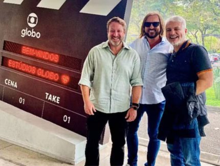 Após tratamento, Sergio Hondjakoff volta aos estúdios Globo