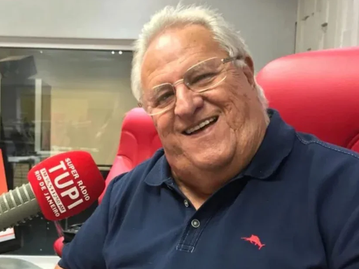 Apolinho é um ícone do jornalismo esportivo de rádio, fazendo história na Rádio Tupi. Foto: Reprodução