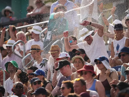 Calor extremo em Paris é problema para atletas de de vários esportes durante os Jogos Olímpicos (REUTERS/Aleksandra Szmigiel)