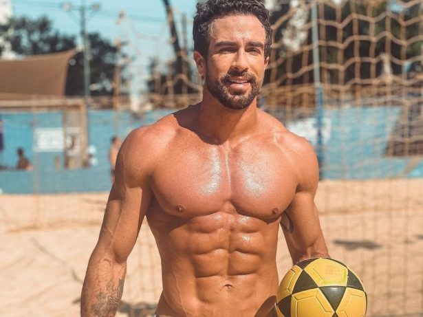 Erasmo Viana investe em sexo explícito na internet aos quase 40 anos