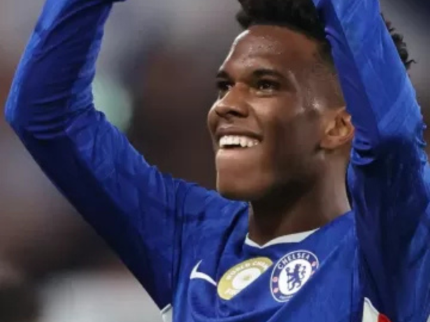 “Estêvão é Decisivo!”: Chelsea ironiza apelido criado por rivais do Palmeiras
