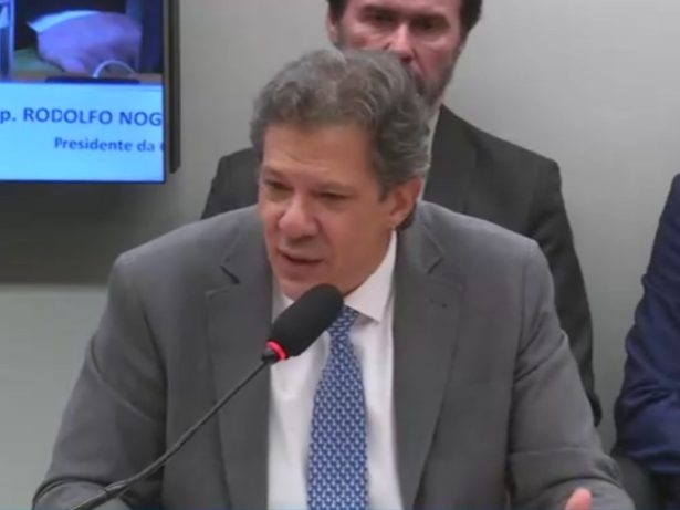 Haddad cobra fim de articulações nos EUA a deputados da direita: “Liga pro Eduardo, é o pedido da Fazenda”