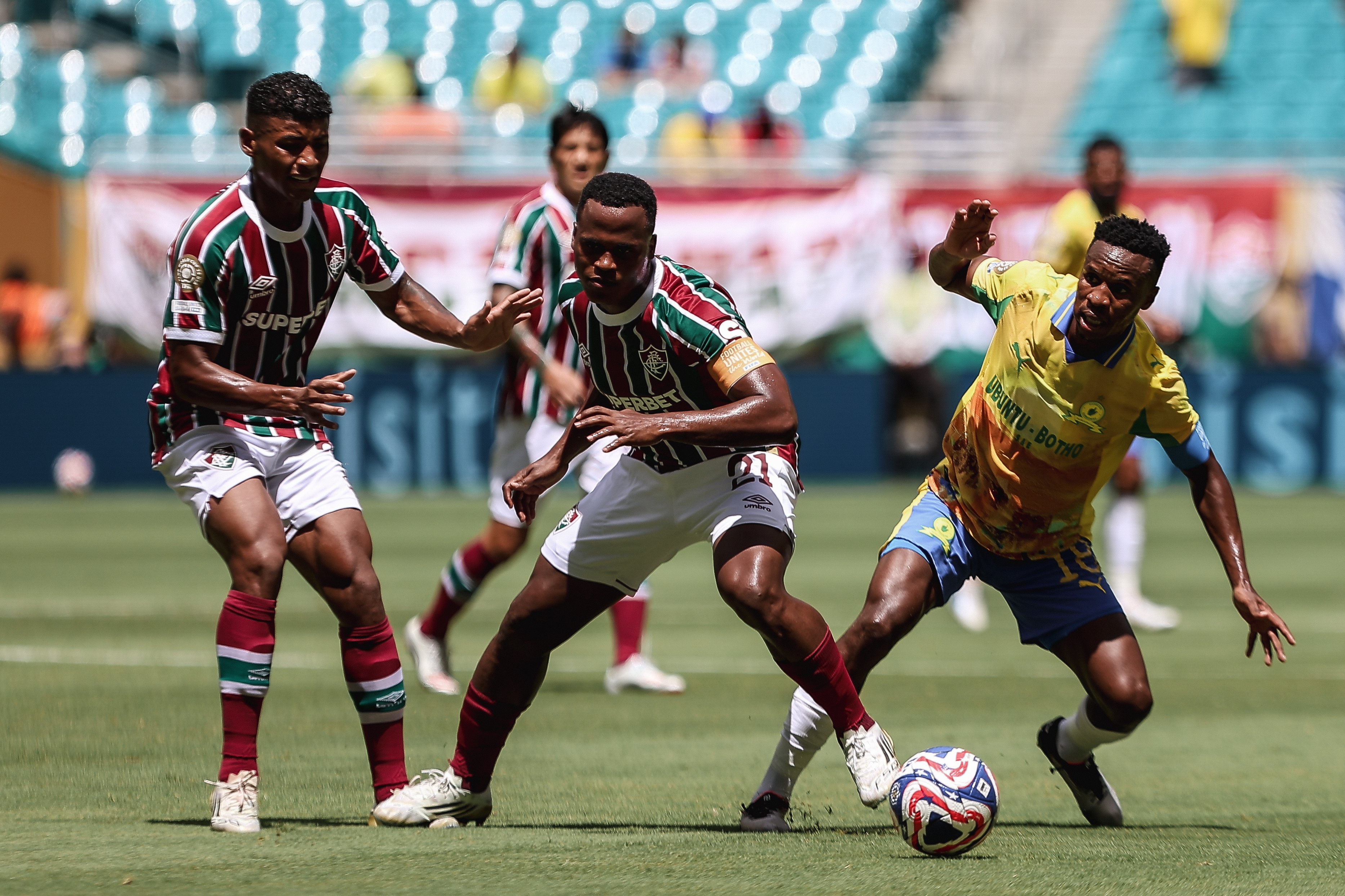 Fluminense garante a vaga para as oitavas de final / FOTO: LUCAS MERÇON / FLUMINENSE F.C.

