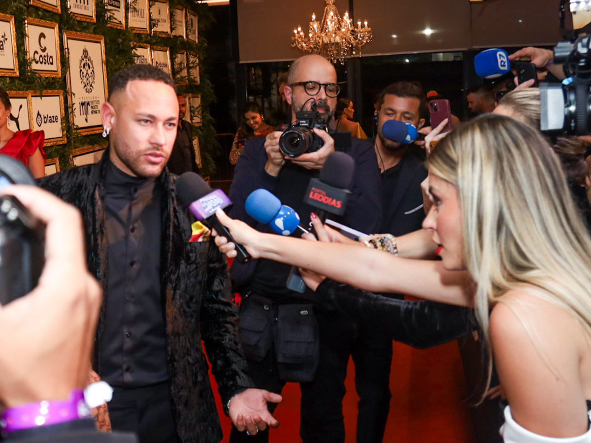 Neymar Jr. é anfitrião do 4° leilão beneficente de seu instituto, realizado em São Paulo, nesta segunda-feira (3/6). Foto: Clayton Felizardo/BrazilNews