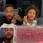 Neymar Jr. aparece maquiado com Mavie e brinca: “Minha masculinidade diminuiu”