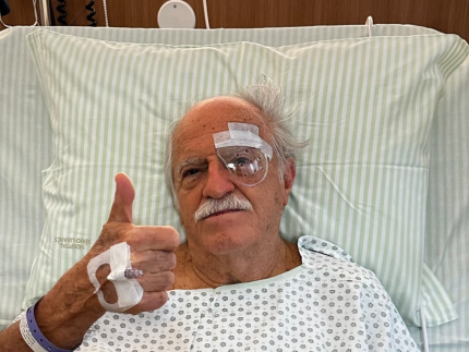 Ary Fontoura passa por cirurgia no olho