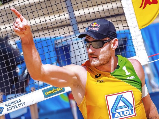 Campeão olímpico em 2016, Alison “Mamute” anuncia aposentadoria do vôlei de praia