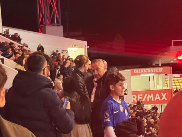 Mercado: Filipe Luís se reúne com Boto em Portugal, e Corinthians trava rescisão de Fágner