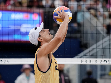 André e George estrearam com vitória sobre dupla marroquina no vôlei de praia (Alexandre Loureiro/COB)