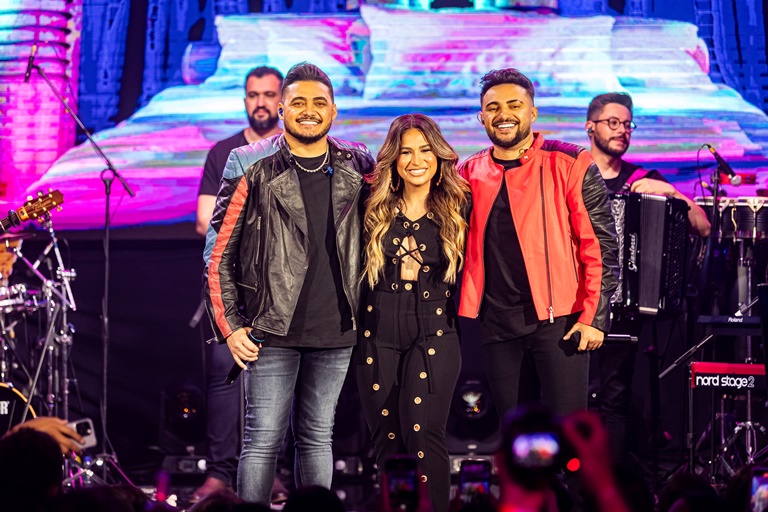 Thiago & Samuel fazem sucesso com música em parceria com Simone Mendes (Divulgação)