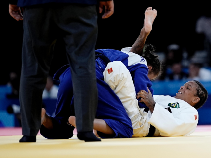 Rafaela Silva vai lutar pelo bronze em Paris (Alexandre Loureiro/COB)