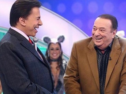 Raul Gil se emociona ao relembrar amizade com Silvio Santos e declara: “Ele não morreu”