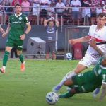 Após arbitragem polêmica, Palmeiras emite nota contra “coação” a árbitros