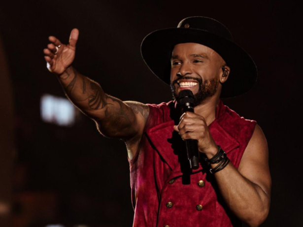 “Banijay Apresenta” estreia com show de “pagonejo” de Alexandre Pires em Guarulhos