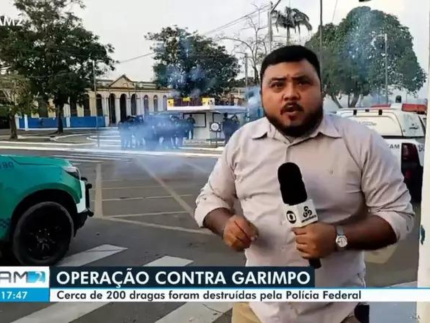 Repórter fica no meio de tiroteio ao vivo e transmissão é interrompida. Veja!