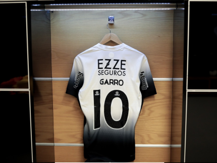 Corinthians acertou patrocínio com a Ezze Seguros em 2023. Foto: Reprodução