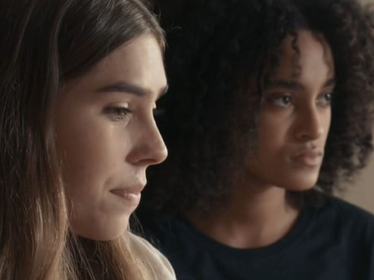 Buba (Gabriela Medeiros) e Teca (Livia Silva) em cena de Renascer (Reprodução: Globo)