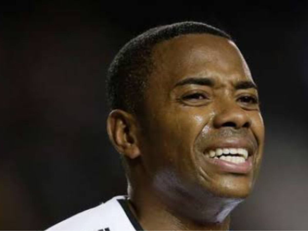 Robinho foi condenado a 9 anos de prisão