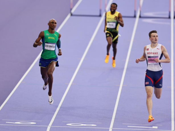 Alison dos Santos leva a prata nos 400m com barreiras no Mundial de Atletismo