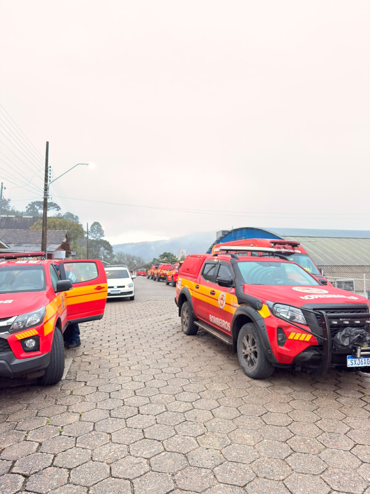 Bombeiros reforçam buscas por helicóptero que levava Rick e Bruno Avelar em SC 3 7578659a 6543 473c b40e 81eb2a8d93b6
