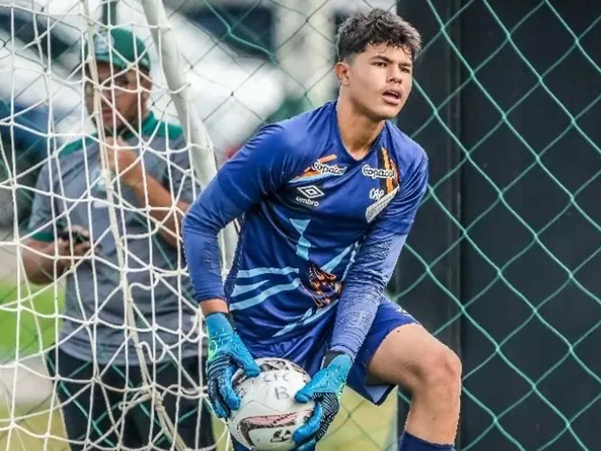 Bruninho, filho de Eliza Samúdio, em atuação no Athletico-PR (Reprodução)