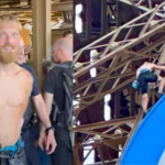 Torre Eiffel é fechada após homem escalar o monumento