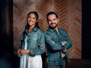 Luciano Camargo grava clipe com Julia Vitória em Campos do Jordão