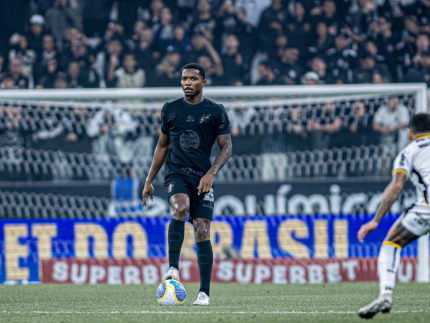 Cacá, zagueiro do Corinthians, em partida contra o Criciúma (Danilo Fernandes/Meu Timão)