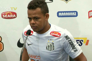 Ex-jogador do Santos e Botafogo tem mandado de prisão por dívida com pensão alimentícia