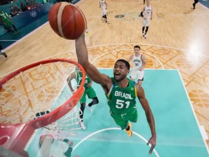 Cabloco se destaca no basquete e Brasil vence Japão, mantendo chances de medalha