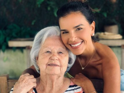 Morre avó de Mariana Rios, Martha; atriz presta homenagem nas redes