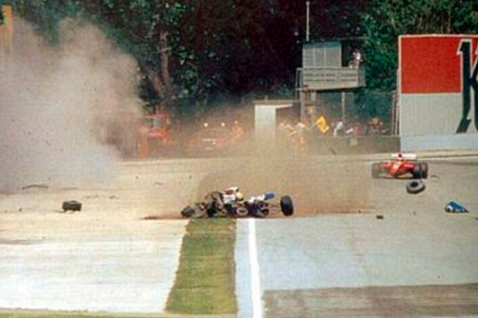 Senna sofreu seu grave acidente no autódromo em Ímola, no ano de 1994. Foto: Reprodução