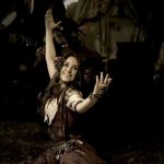 Gabriella Di Grecco relembra trajetória e celebra reprise da novela “Além do Tempo”