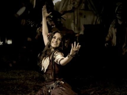Gabriella Di Grecco relembra trajetória e celebra reprise da novela “Além do Tempo”