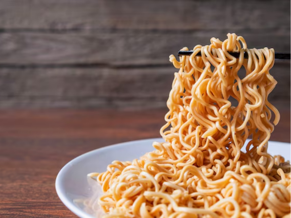 Foto de macarrão instantâneo - Freepik