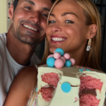 Ex-BBB Bárbara Heck revela sexo do bebê e anuncia nome da filha