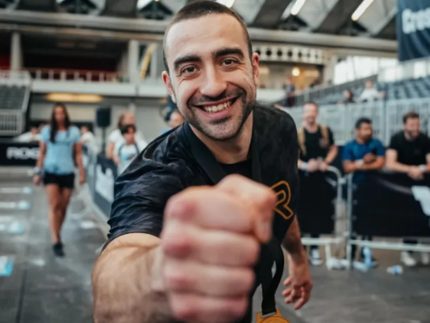 Luto! Atleta da Sérvia morre durante prova de natação em torneio de Crossfit