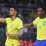 Seleção Brasileira vence El Salvador na estreia da Copa do Mundo de futebol de areia