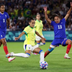 Seleção Brasileira feminina de futebol vence a França e avança para semifinal