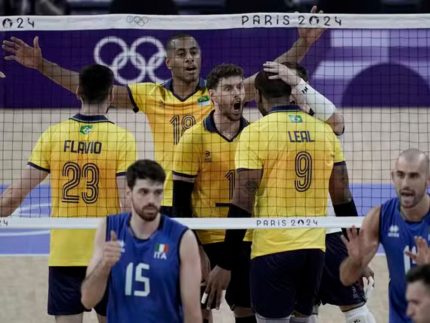 Seleção Masculina de Vôlei ganha 1º jogo após 2 derrotas e garante quartas de final