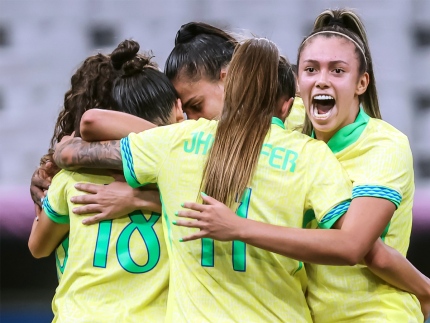 Time feminino do Brasil superou a Espanha com vitória por 4 a 2 e chegou a final olímpica depois de 16 anos (Gaspar Nobrega/COB)