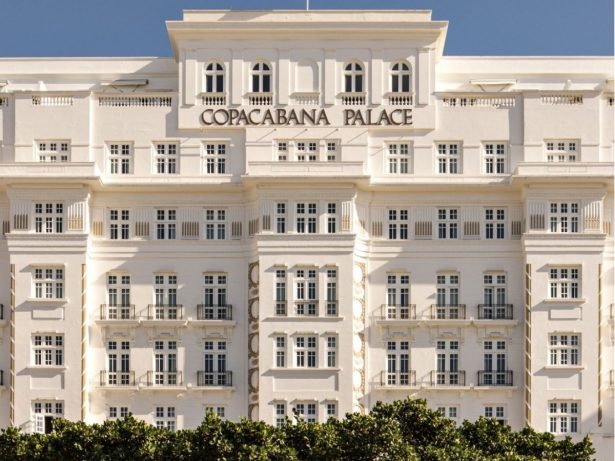 Internautas lotam perfil do Copacabana Palace com memes sobre morte de Odete Roitman
